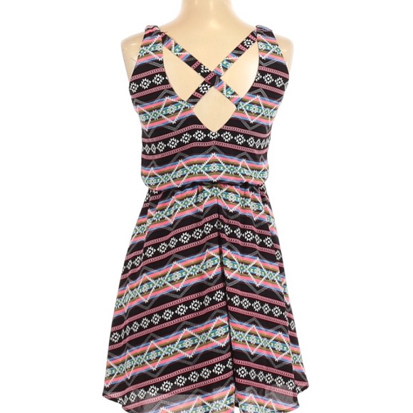 Lush | XS Sleeveless Dress Color Print Cut Outs - Picture 4 of 5